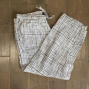 Eileen Fisher matching TENCEL set in grid pattern. Small/petite.